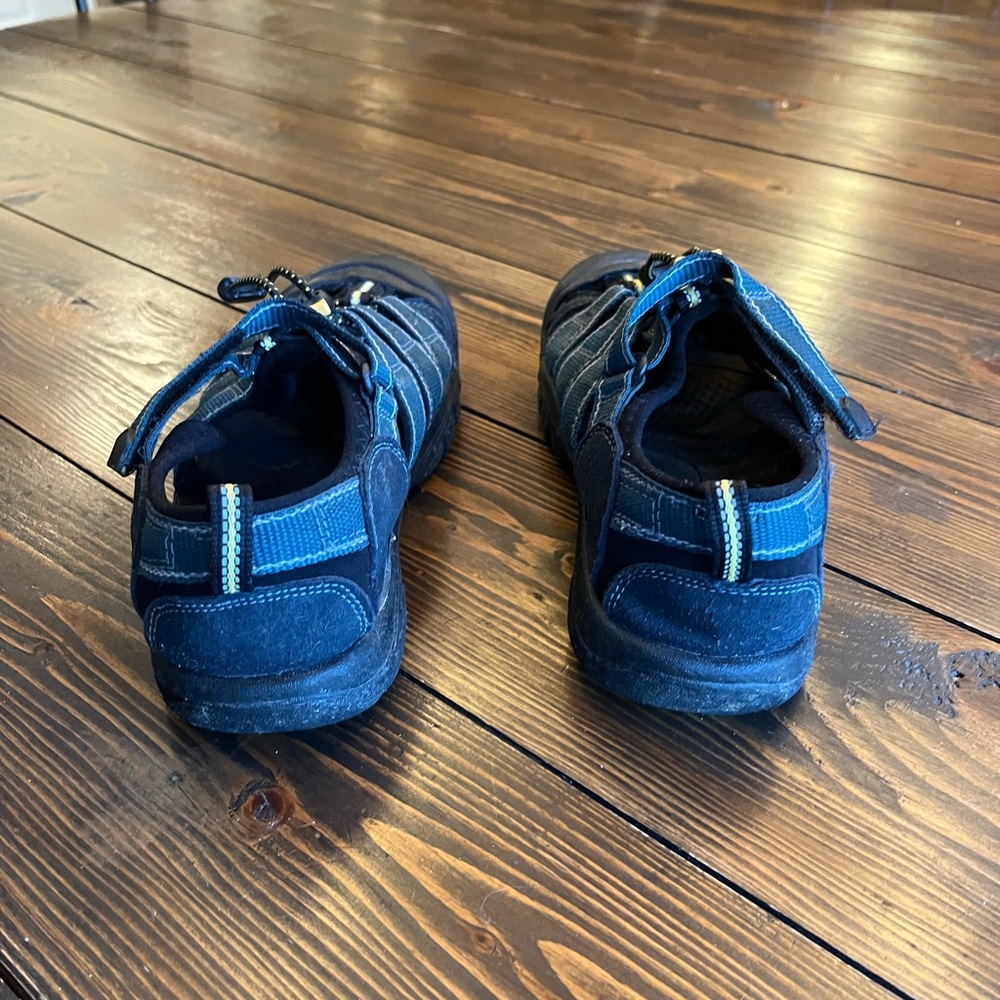 Keen water shoes - Picture 6 of 6
